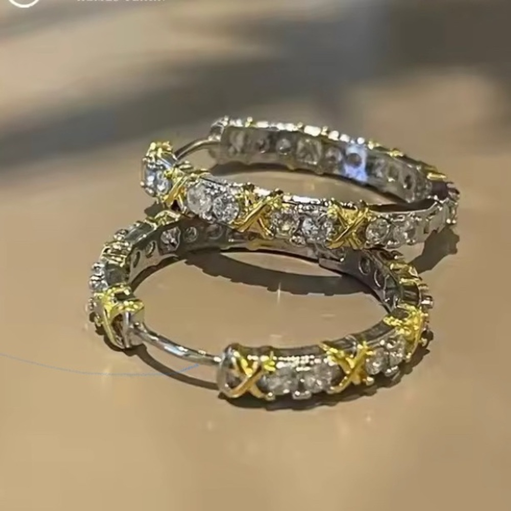 Elegant Gold and Silver Earrings with Gemstone. Tiffany Style